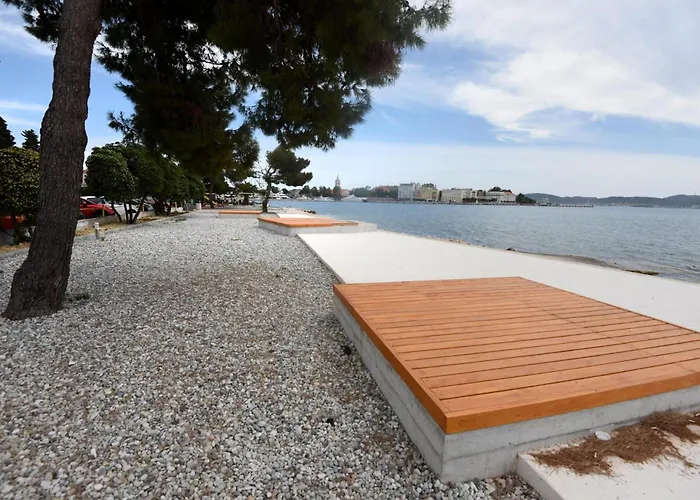 アパート L&d ザダル